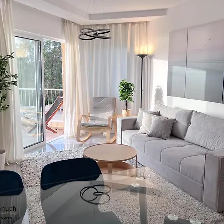 Welcome To Modern Sea View דירה